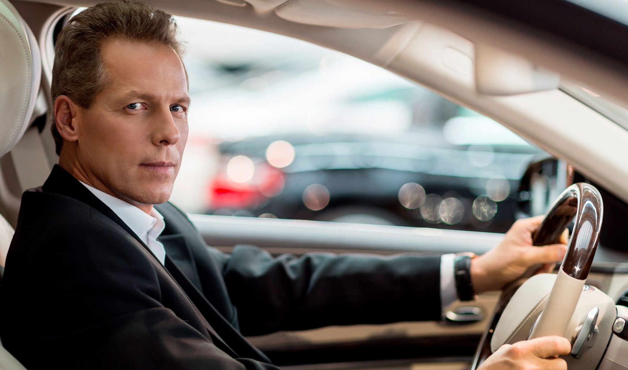 Alquiler de coches con conductor