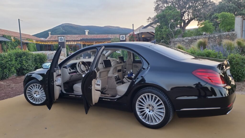 Clase S500 terminación ejecutiva, beige y napa interior...